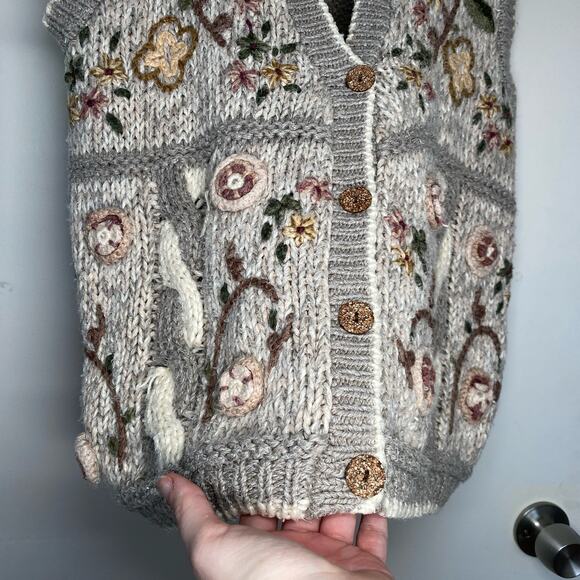 Huntington Ridge Vtg Hand Knitted Cottage Neutral Gray Beige Sweater Vest Sz M - Picture 3 of 9